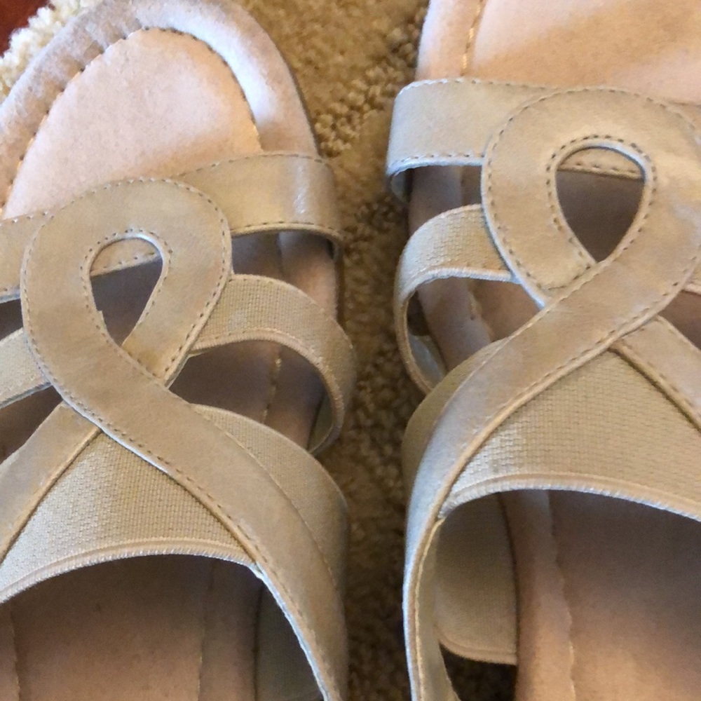 Sandals - Picture 2 of 5